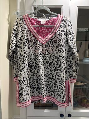 Gretchen Scott Designs Black & White Floral V-Neck Top with Pink Trim